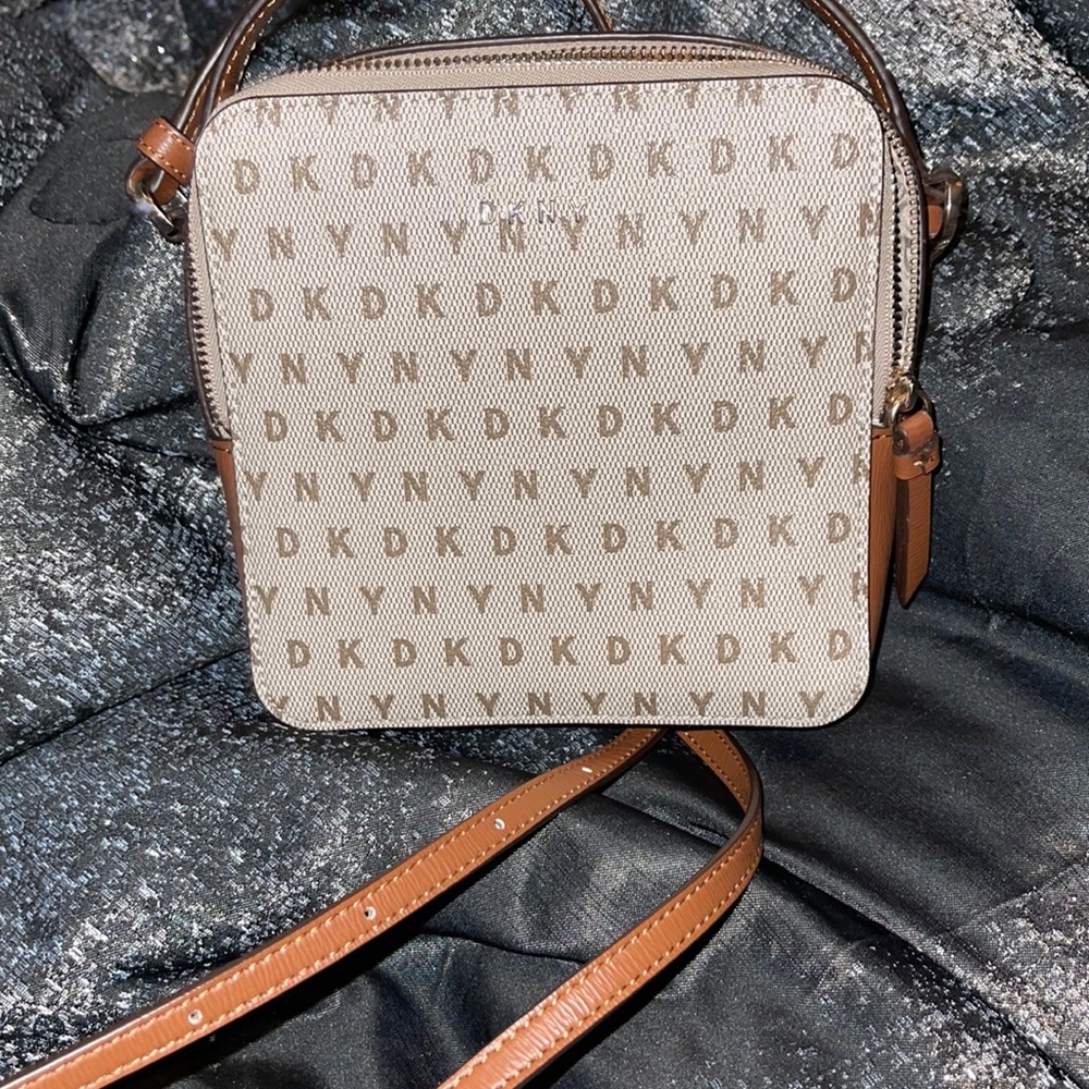 DKNY crossbody shoulder bag